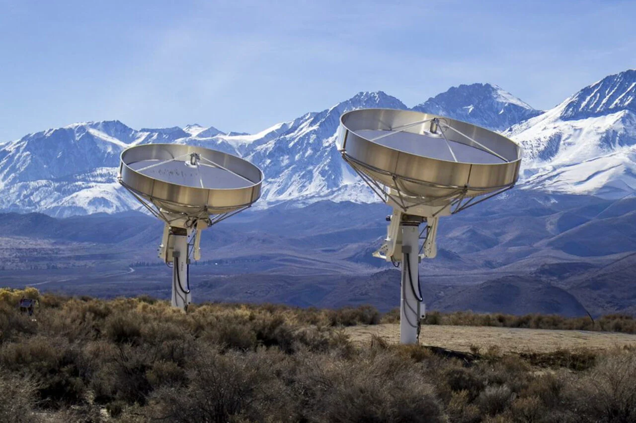 Prototype dishes for Caltech's DSA